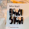 Faux ongles faits à la main Y2k Press on Nails Hepburn Style Noir et blanc Pâques Faux ongles avec design Couverture complète Court Cercueil Acrylique Nail Tips 231214