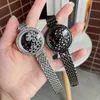 Masowa marka zegarek dla dziewczynki kolorowy kryształowy styl stalowy metalowy zespół piękny zegarek na nadgarstek C63293Q