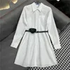 Badge en métal femmes chemises robes avec sacs ceinture de taille mode décontracté robe blanche mince jupes respirantes pour dame