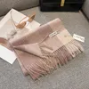 Halsdukar 100% liten ullkontroll Veraturscarf för kvinnor mode mjuk tjockare vinter varmt sjal wrap bandana filt halsduk 231214