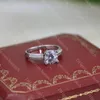 Mode 925 SLIVER RING Designer Kvinnor Diamond Ring Högkvalitativ förlovningsring Luxury Lady Jewelry Valentine Gift With Box