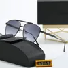 Mode Luxusdesignerin Sonnenbrille für Frauengläser Gleiche Sonnenbrille Dreieck Schild Beach Street Foto kleiner Sonnies Metal Vollrahmen mit Geschenkbox