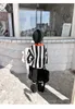 2024 Spring Kids Vertical Stripe Sweatshirt Fashion Boys Lapel Långärmad avslappnad Pullover Children Fake Two Piece Pants Z6016