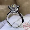 Anelli a grappolo Solitario Anello in oro 24 carati con diamante da laboratorio da 1 5 ct Anello originale in argento sterling 925 con fede nuziale di fidanzamento per le donne Gioielli da sposa298v