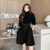 Casual Dresses W4M Hong Kong Taste Super Beautiful Temperament Knitted Shawl Senior Tunic Waist Design Vest Two-piece Set Dress