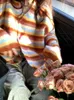 Kvinnors tröjor Deeptown Y2K -estetik vintage randiga tröja kvinnor harajuku söt överdimensionerad stickad jumper koreansk vneck casual pullover tops 231214