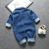 Jumpsuits DiiMuu Baby Children Child Ubrania Rompers dla dzieci kombinezon dżinsowe spodnie swobodne spodni mody z długim rękawem 231214