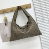 Sac de soirée Designer Femmes Sacs à main Vbottega Grand Hop Totes en cuir tissé Nouvelle célébrité même style peau de vache sous les bras à la mode à la mode Sac à main Corne UQJ8