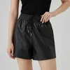 Dames shorts elastische taille riem zwart pu lederen vintage brede pijpen korte broek vrouwelijke a-lijn losse casual mini-broek