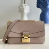 Högkvalitativ axelväska Designer Bag Womens Luxury Leather Handväska Midjeväska Crossbody Bag Chain Lock Purse Card Holder 46200