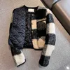 2023 Inverno Nero a contrasto di colore con pannelli caldi Giacca a maniche lunghe girocollo doppie tasche giacche monopetto cappotto corto Outwear Z3D1252697