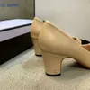 Alta versão de mulheres designer vestido sapatos 2023 nova moda casual sapatos planos cor combinar bao cabeça salto grosso legal salto alto sandália