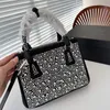 Designerka torba cleo torba hobo torebka klasyczna damska torba na ramię wysokiej jakości pachowca crossbody lśniąca torba z diamentami caprese modna torba telefoniczna