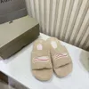 Zapatos de diseñador Sandalias de París Zapatillas de lujo Plataforma peluda Sandalia Zapatillas de felpa Bordado B Palabra Pareja Zapatillas de felpa Zapatillas de gamuza Furry Slide WW4RL