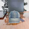 Märke baby boll cap designer denim barnhattar inklusive varumärkeslåda storlek 3-12 t geometrisk metall logotyp sido dekoration barn kepsar dec05