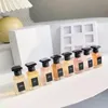 2023 Designer Perfume Colônia Fragrância Homens Mulheres Rose Cherie Angelique Noire Santal Pao Rosa Cruel Gardenia Cuir Beluga Rose Barbare Herbes 10ml 8pcs Perfume Set