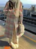 女性ウールブレンド冬の虹のウールコート女性カジュアルウォームルーズ格子縞の長いコート女性韓国ファッションオフィスレディトレンチジャケットY2K 231213