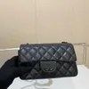 CF Fashion Borsa a tracolla da donna in pelle con diamanti Classica hardware nero Fibbia in metallo Borsa di lusso Borsa a tracolla con catena Matelasse Borse per il trucco Moda Sacoche 20 cm