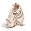 Foulards 2023 Mode Double Face Solide Couleur Macaron Châle Écharpe Femmes Hiver Chaud Imitation Cachemire Gland Silencieux Foulard