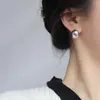 Orecchini a lobo Stile della Corea del Sud Design del marchio di moda Piccolo fagiolo di metallo Colore oro argento trafitto per le donne Gioielli con orecchio di fascino 2023