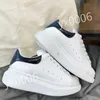 2024 nyaste män kvinnor sneaker casual skor toppkvalitet chaussures läder sneakers ess broderi gröna röda ränder sko gå sport 35-46 xsd230412