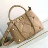 Lederen dames emmer ontwerper schapen diagonale handtas tas zakken valenttiinos capaciteit lingge stud mode klinknagel een ketting grote dwarsschouder ypy2