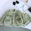 Set di abbigliamento adorabili pompom design bambine tweed cappotto e pantaloncini morbidi autunno caldi inverno inverno set abiti per adolescenti per 2 7 anni 231214