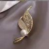 Fashion Personality Brooches For Women's Pins Fashion Style Beaded Suit Pin Accessories Jewelry