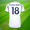 23 24 Maillots de football Los Blancos-Bellingham, Tchouameni, E. Militao Editions.Premium pour les fans - Domicile, Extérieur, Troisième kits, Collection Enfants. Options de personnalisation de différentes tailles