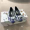 Luxury Girl shoe Blue flowers printed all over baby Sneakers Size 26-35 Including shoe box designer Child Princess shoes Dec05