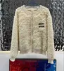 Suéteres para mujer Diseñador para mujer Mujer Cuello redondo Suéter Cardigan Magliones Bordado Prendas de punto Botón Tejer YZAP