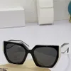 Popularne mody kwadratowe damskie okulary przeciwsłoneczne SPR15W-F Wakacje Travel Miss Sun Sunglasses Ochrona UV Najwyższa jakość z oryginalnym pudełkiem3025