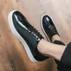 Zapatos de vestir verde plano charol tablero de moda hombres casual con cordones negro masculino lienzo otoño primavera caminando