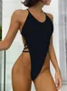 Kobiety w kąpielach Seksowne Krzyż Back -cut w wysokim kroju stroju kąpielowego One Piece Swimsuit Kobiet Extreme String Thong Monokini Bather Kąpiel Szybka Swim T231215