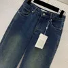 märke kvinnor jeans märke kläder ben damer byxor mode brev tryckning logotyp flickor delade raka bredben jeans 15 december ny