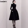 Городские сексуальные платья Lautaro Осень Midi Vintage Black Velvet Party Dress Водолазка с воротником с длинным рукавом Ретро Элегантные роскошные вечерние платья для женщин 231215