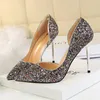 Chaussures de robe 2023 Femmes 9.5cm Talons hauts Bleu Or Argent Pompes Sexy Paillettes Bling Low Lady Scarpins Luxe Stiletto Sparkly Prom