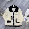 Cardigan maglione lavorato a maglia con ricamo lettera strass color block con colletto rovesciato da donna di nuovo design SML