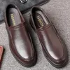 Chaussures habillées hauteur augmentant la main en cuir véritable pour hommes décontracté mocassins en caoutchouc souple robe d'affaires plus velours printemps automne luxe 231215