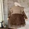 Set di abbigliamento Abito per bambina Completo autunno e inverno Gilet lavorato a maglia in velluto a maniche lunghe in rete Baby Style set completo per bambina 231215