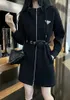 Femmes Robe Mode Slim Casual Sweats à capuche 24FW Modèle Silm Robes Designers Classique Été Vêtements Pour Femmes Simple 2 Couleurs