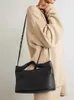 The Row borsa in vera pelle autunno e inverno nuova borsa a tracolla alla moda borsa a tracolla semplice e versatile da donna 231215