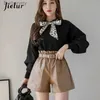 Damenshorts Jielur PU Herbst Winter Damen Shorts Schlanke Hohe Taille Einfarbige Shorts Damen Chic Koreanische Gürtel Leder Kurze Hose S-XLL231215