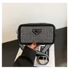 Handväskor Kvinnor 2024 Summer New Diamond Mounted Camera Bag Simple Broadband Shoulder Ins Branded Crossbody Small Square