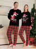 Bijpassende familie-outfits 2024 Vrolijk kerstpyjama Set Ouder-kind 2-delig pak Baby Hond Romper Kerstlook Schattig Zacht 231214