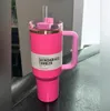 Med 1: 1 logotypmuggar 40oz rosa tumlare med handtag isolerade tumlers lock halm 40 oz rostfritt stål kaffermins cup vatten flaskor i1215
