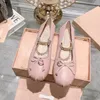 LUXURY M Parijs Ballet Modeontwerper Professionele Dansschoenen 2023 Satijnen ballerina's Platform Strik Ondiepe Mond Enkele Schoen platte sandalen voor dames 05