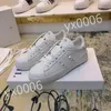 Wysokiej jakości swobodne buty małe białe buty designerskie screegery butów desek butów deski mężczyźni kobiety sneaker