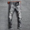 Mäns jeans italiensk stil mode mäns jeans vintage grå elastisk smal fit öppen front jeans herrbyxor retro designer casual jeans hombre 231215