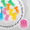 Çatallar mini meyve çatal sınıfı plastik karikatür çocuklar kürdan öğle yemeği bento aksesuarları parti dekorasyonu